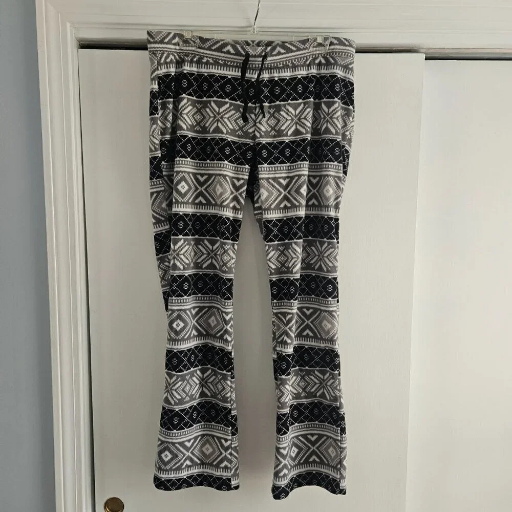 Old Navy Black & Gray Geometric Micro Performance Fleece Large Pajama Pants
